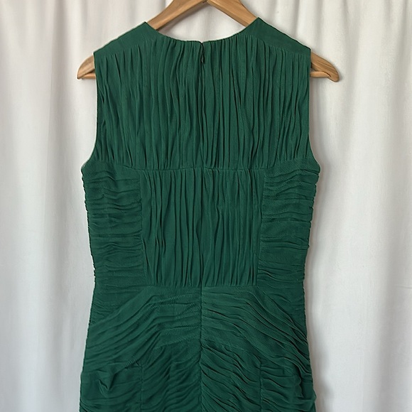 Tory Burch NWT “Ethel” Malachite Emerald Green Sleeveless Dress **Size 6** 🌸🌸 - Picture 5 of 7